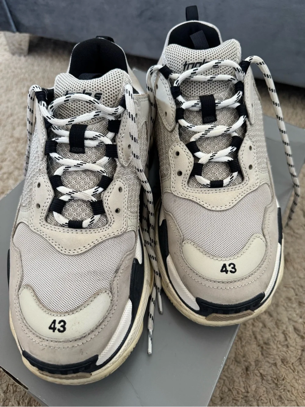 Balenciaga Triple S Beige/Black sneakers (mens) - Picture 3 of 8